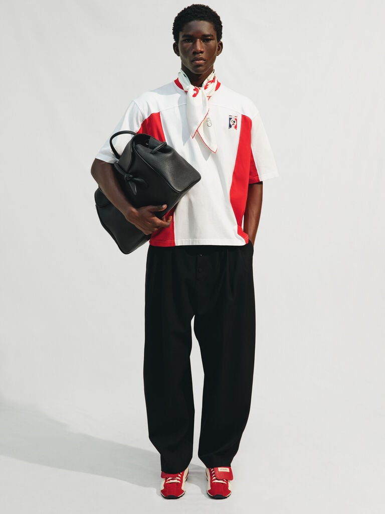 jacquemus foot    coming soon