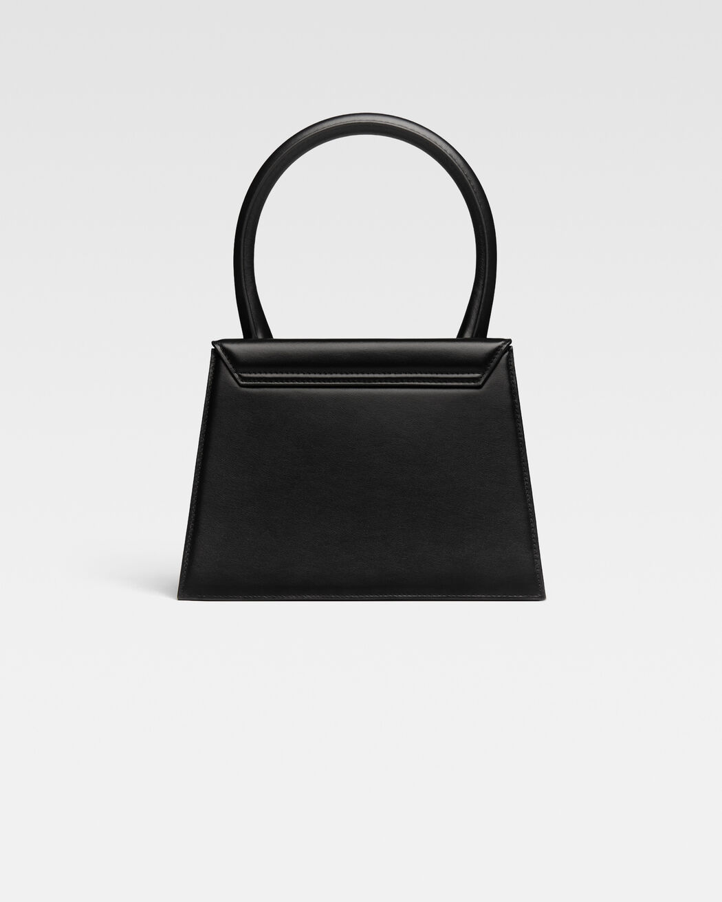 The large Chiquito jacquemus the large chiquito