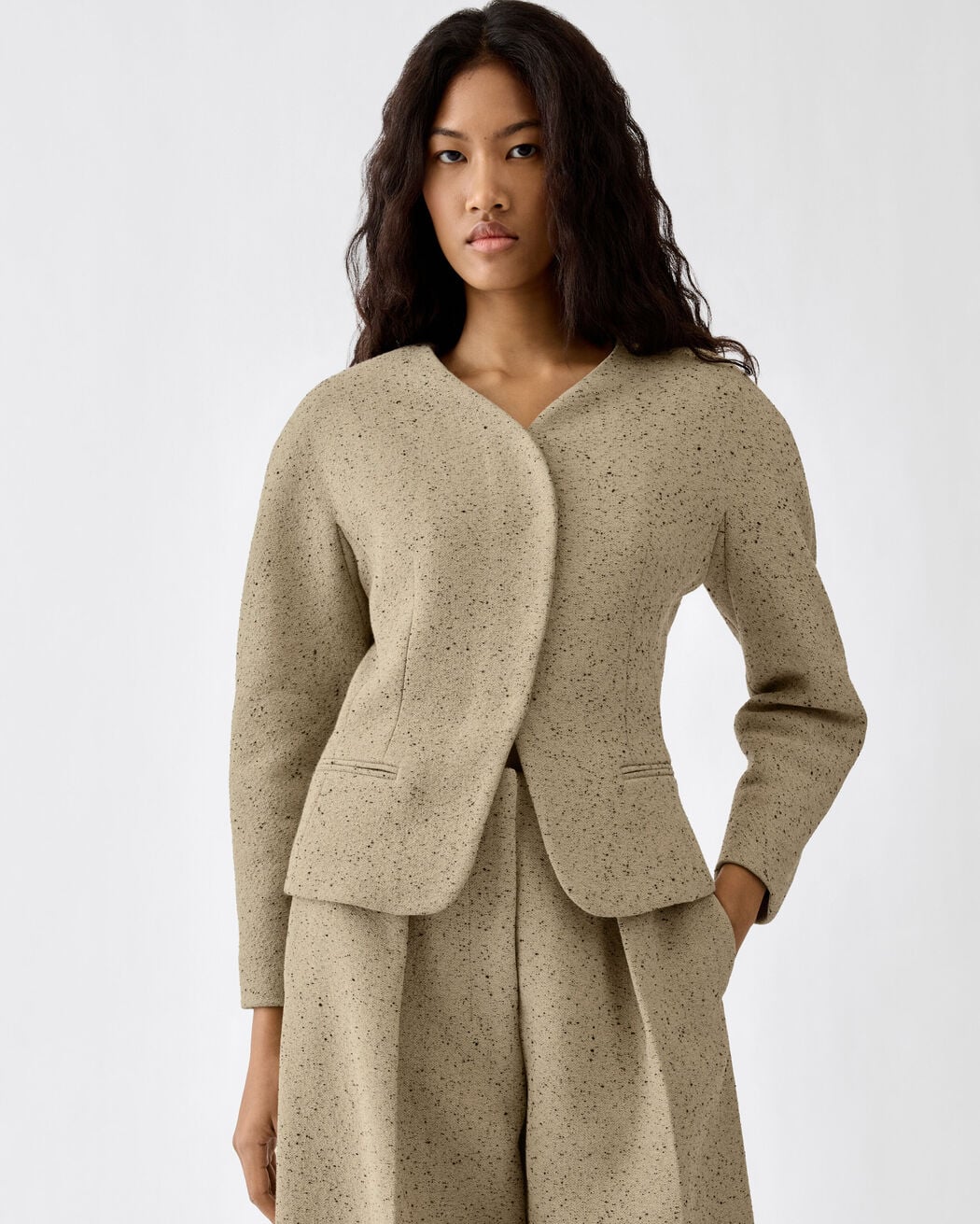 The mini Ovalo jacket jacquemus the mini ovalo jacket