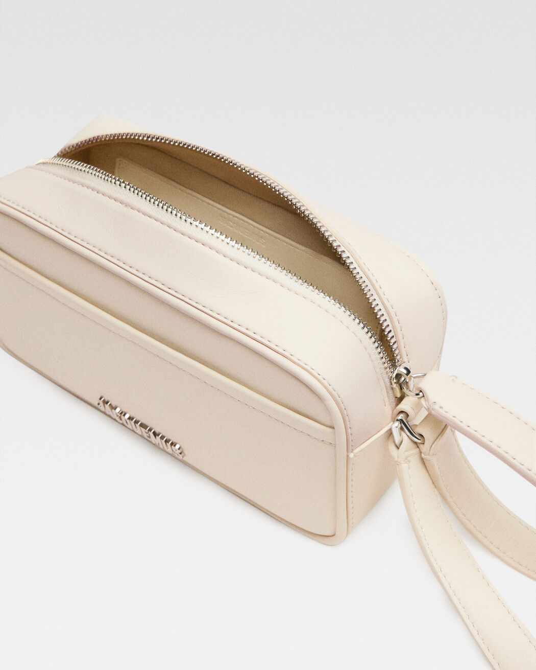 The Baneto jacquemus the baneto