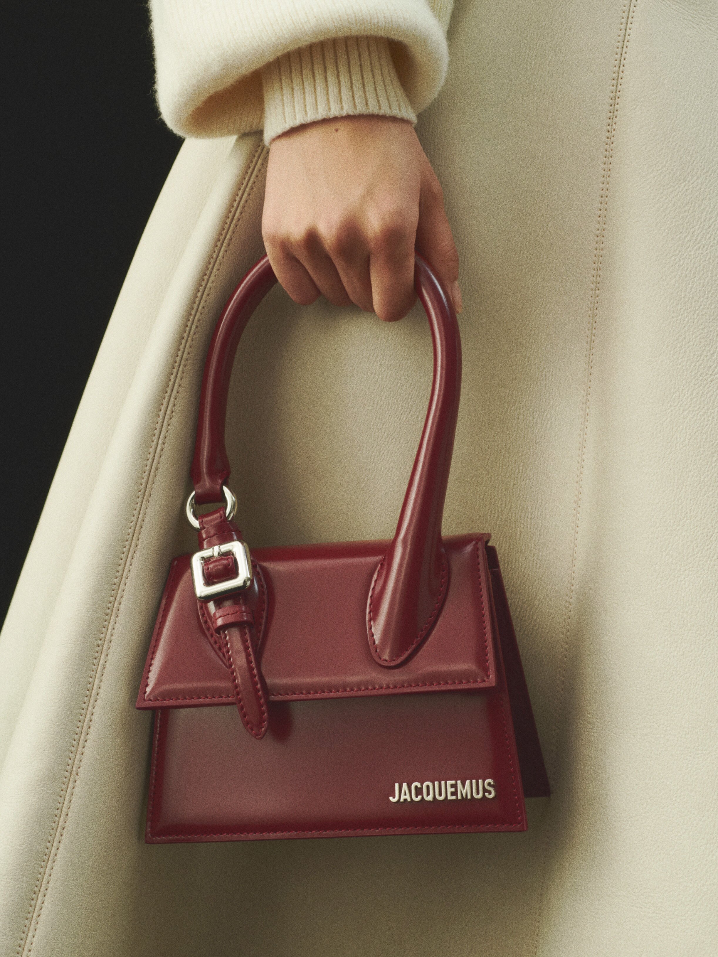 The medium Chiquito with buckle, Burgundy | JACQUEMUS UAE