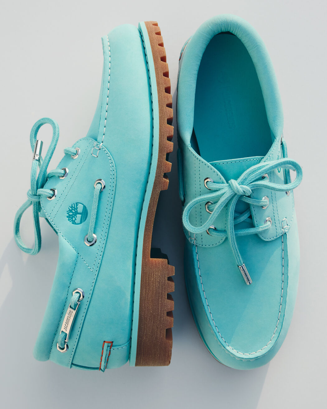 Jacquemus + Timberland حذاء بتصميم قارب من jacquemus timberland حذاء بتصميم قارب من