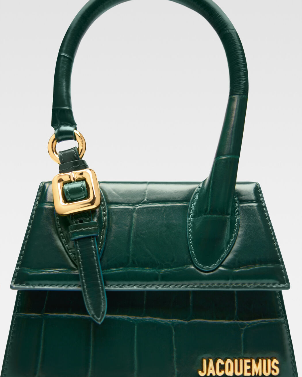 حقيبة The medium Chiquito with buckle jacquemus حقيبة the medium chiquito with buckle