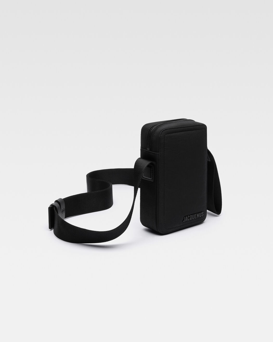 حقيبة Le Cuerda Vertical jacquemus حقيبة le cuerda vertical