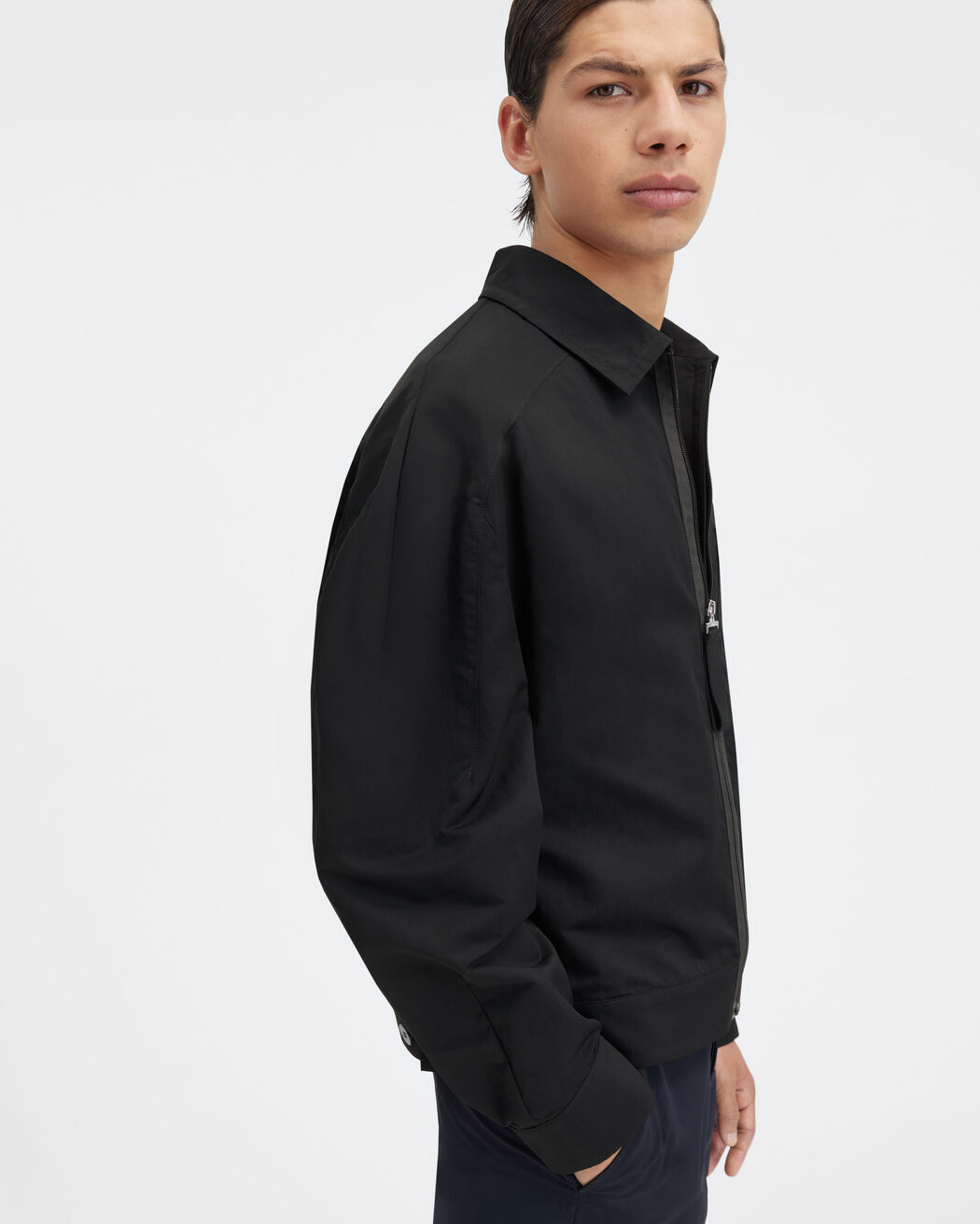 جاكيت Le Blouson Linu jacquemus جاكيت le blouson linu