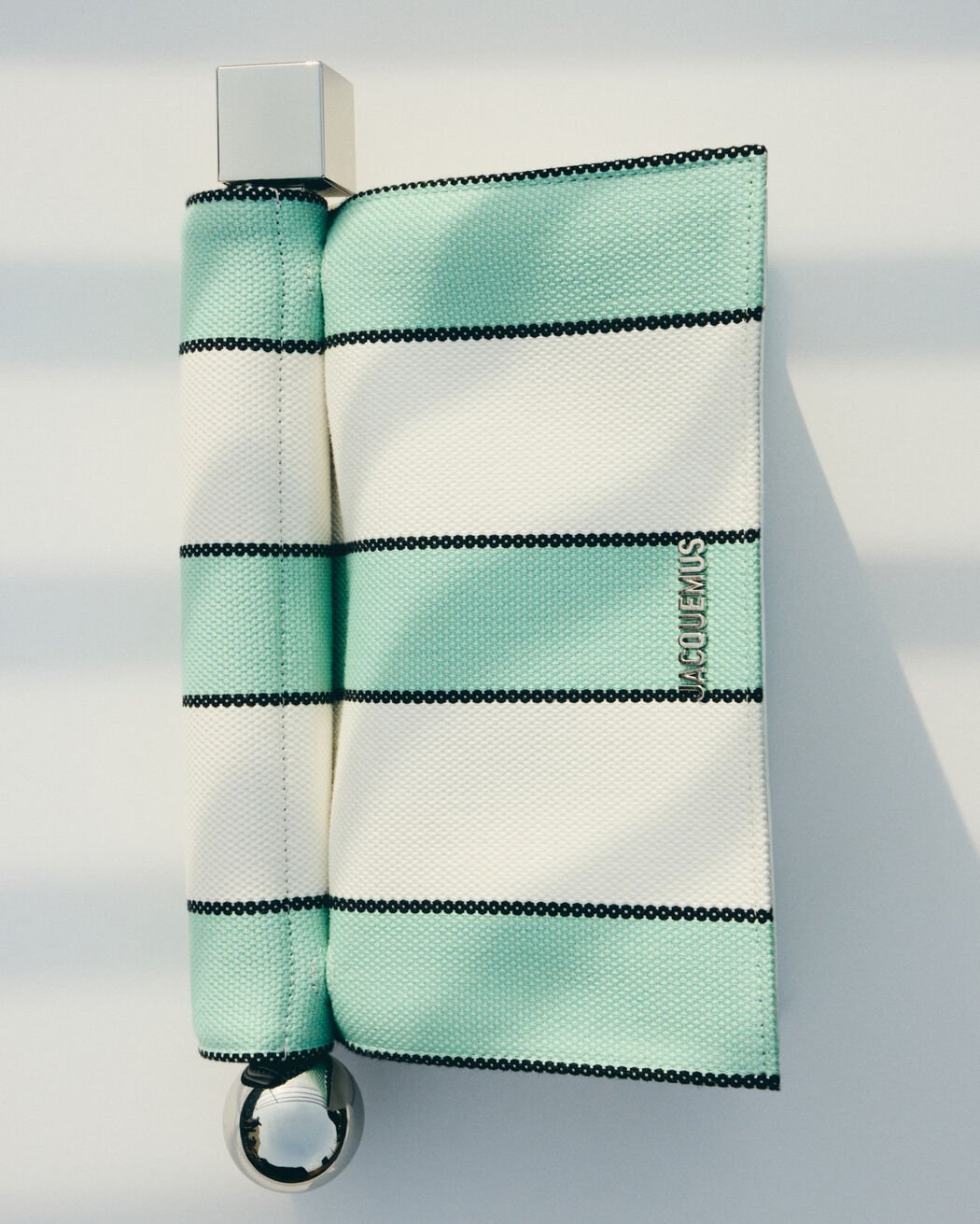 The Rond Carré clutch jacquemus the rond carr clutch