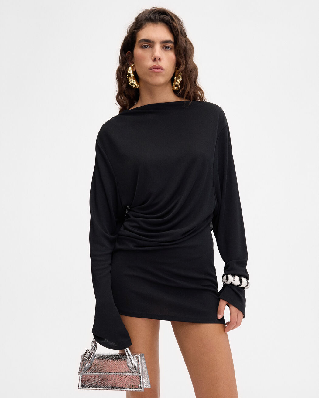 حقيبة The long Chiquito jacquemus حقيبة the long chiquito