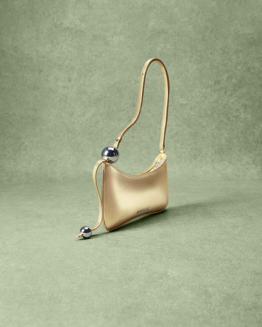 حقيبة The Bisou Perle jacquemus حقيبة the bisou perle