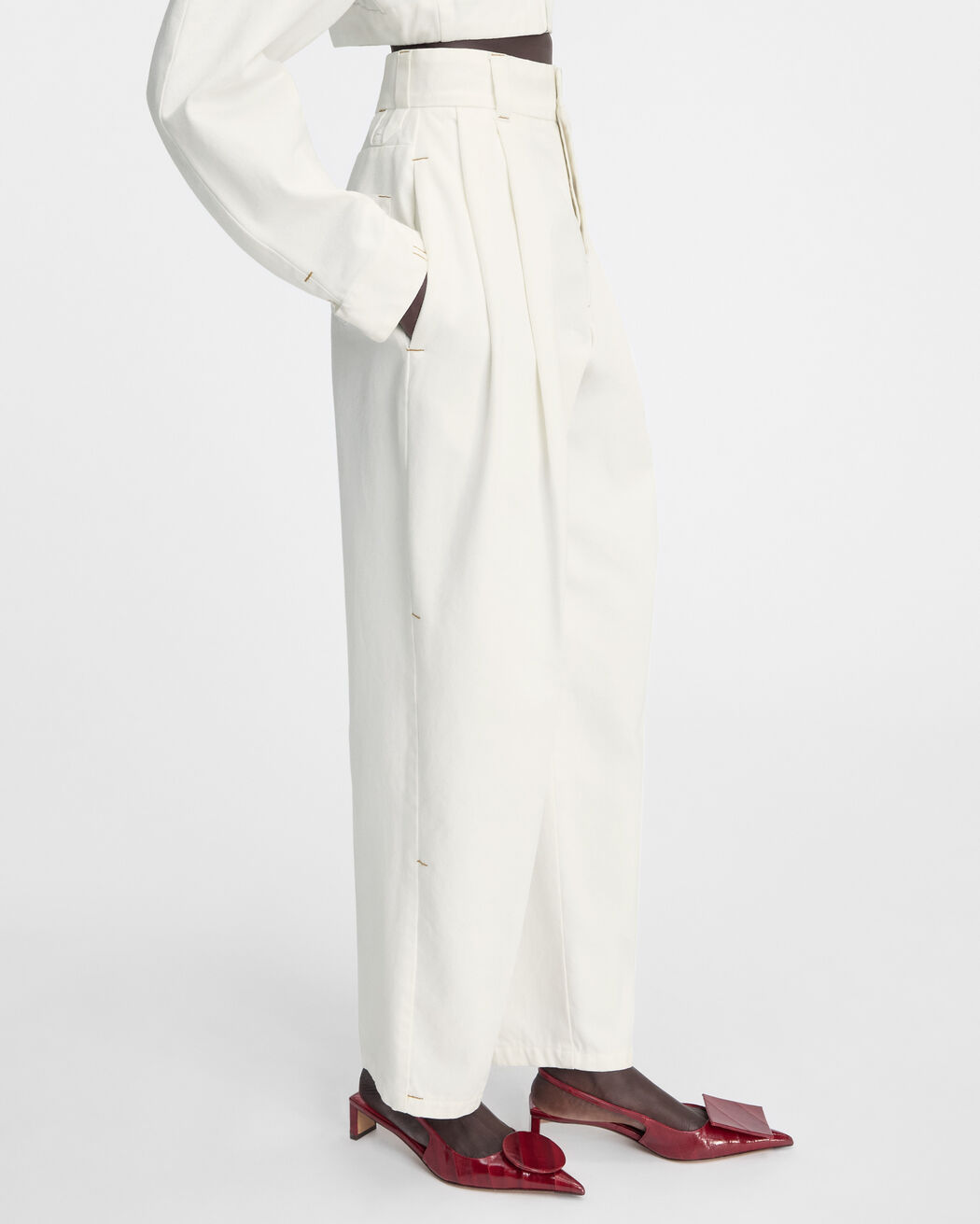 The Curzio de-Nîmes denim pants jacquemus the curzio de n mes denim pants