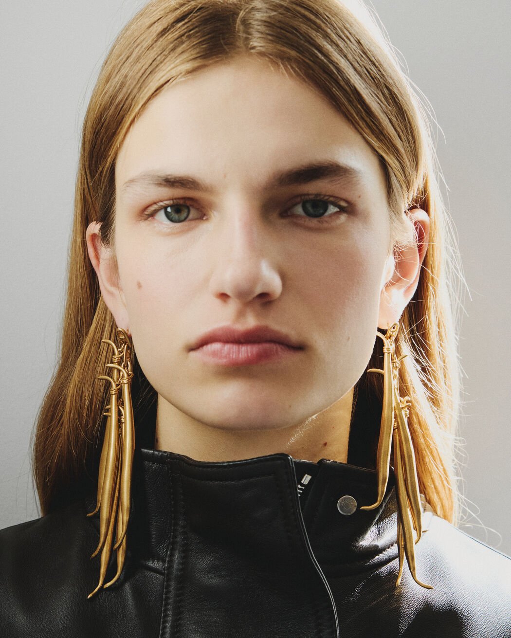 The Haricots earrings jacquemus the haricots earrings
