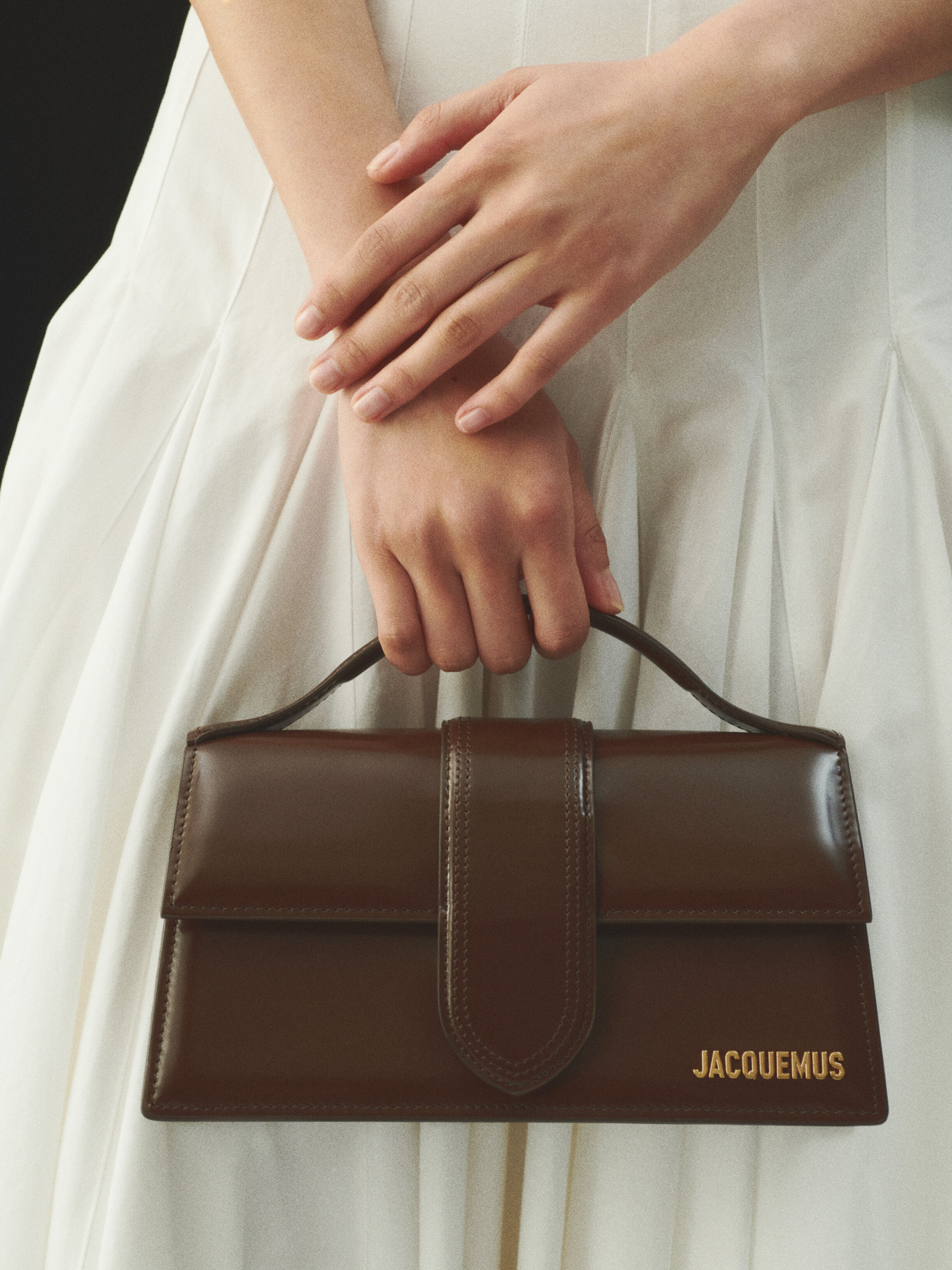 The large Bambino, Brown | JACQUEMUS UAE