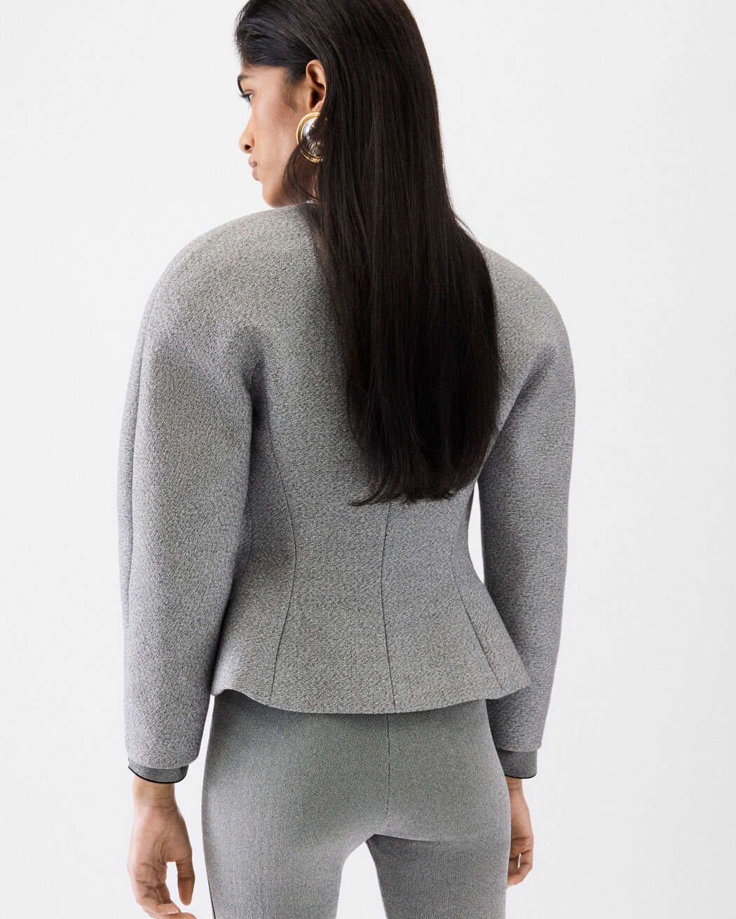 The mini Ovalo jacket jacquemus the mini ovalo jacket