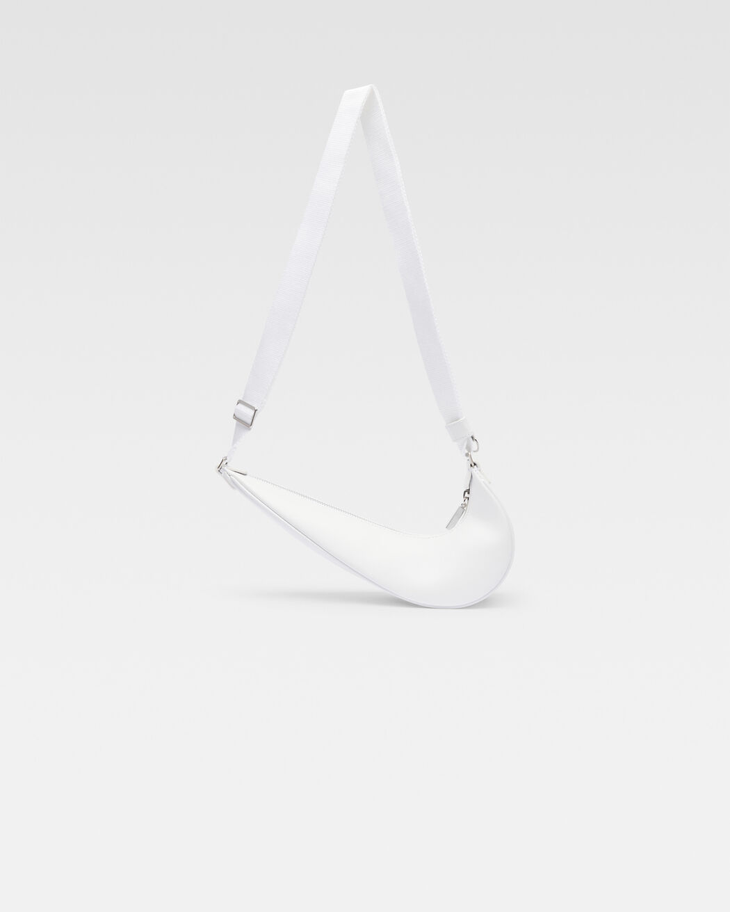 The Swoosh JACQUEMUS+NIKE bag the swoosh jacquemus nike bag