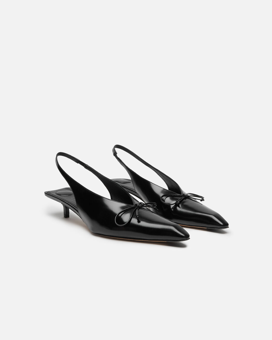 The low Cubisto slingbacks
jacquemus the low cubisto slingbacks