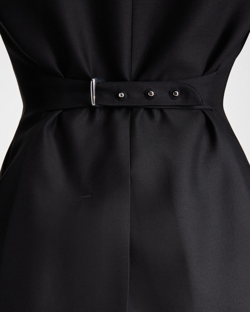 جاكيت La Veste Spalla jacquemus جاكيت la veste spalla