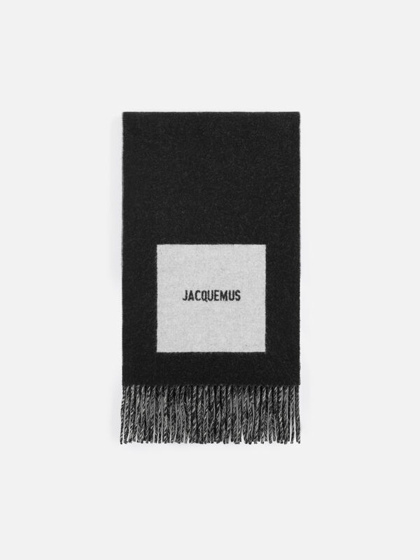 The Rond Carré scarf jacquemus وشاح the rond carr