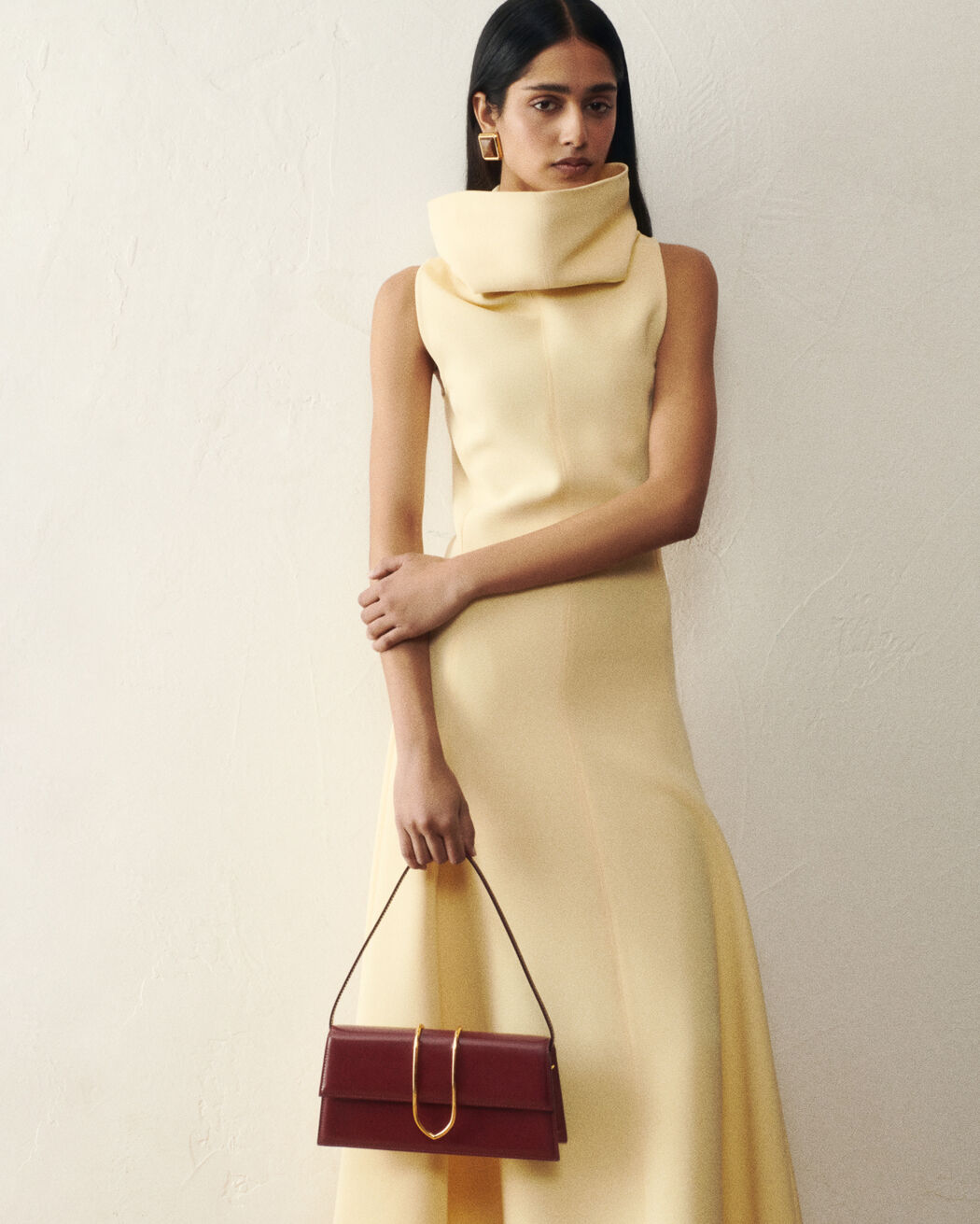 حقيبة The long Bambino jacquemus حقيبة the long bambino