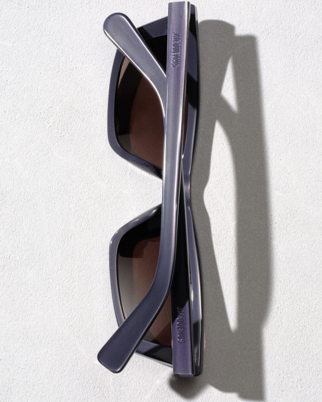 The Trapezi sunglasses
jacquemus the trapezi sunglasses