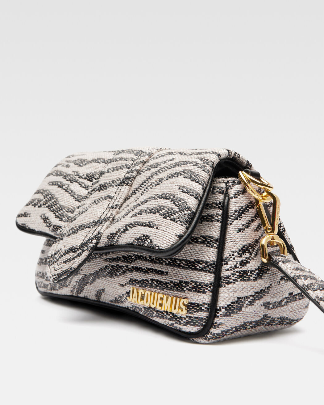 The small Bambimou jacquemus the small bambimou