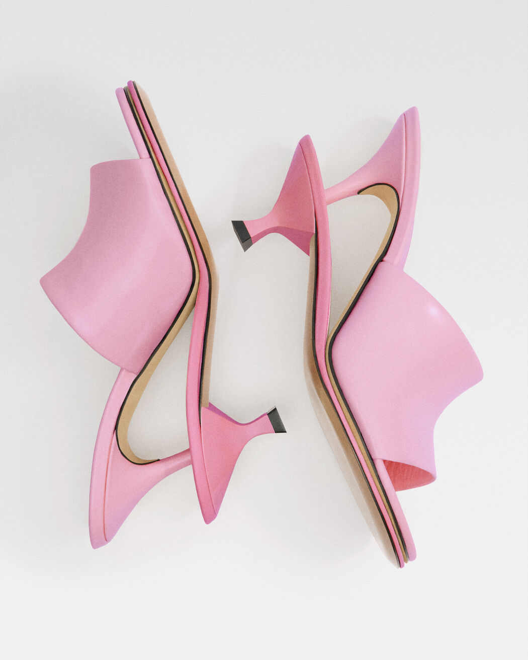 The double حذاء jacquemus the double حذاء