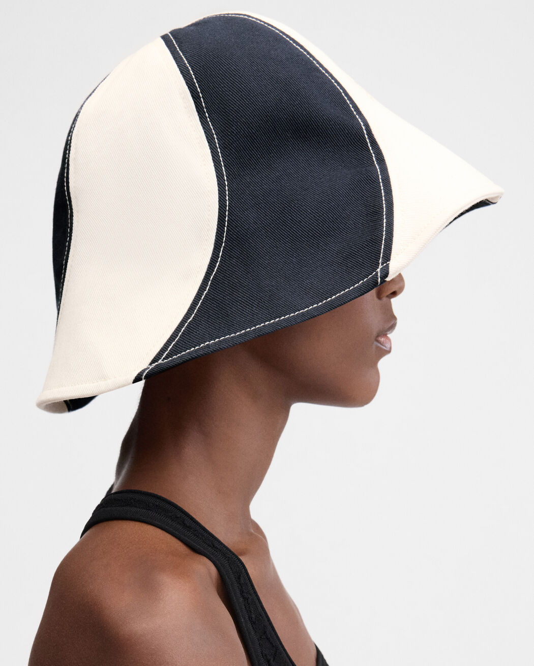 The Gelato bucket hat jacquemus the gelato bucket hat