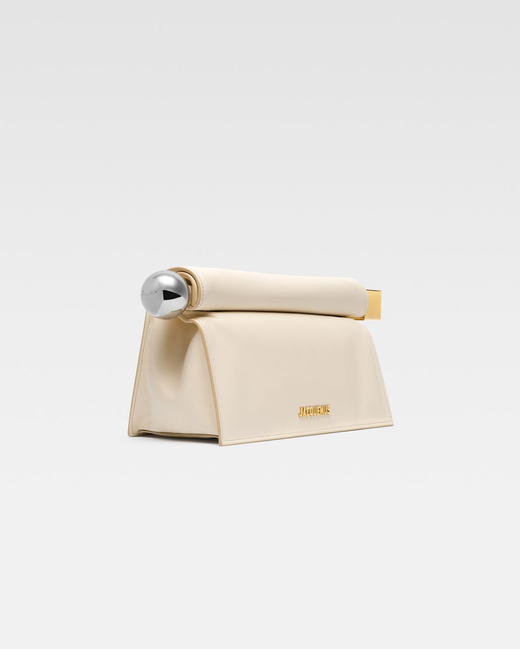 The Rond Carré clutch jacquemus the rond carr clutch