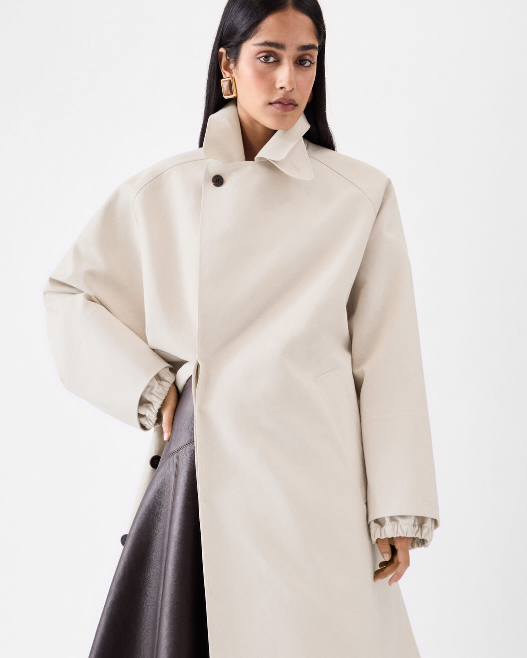 The Trapezi trench coat jacquemus the trapezi trench coat