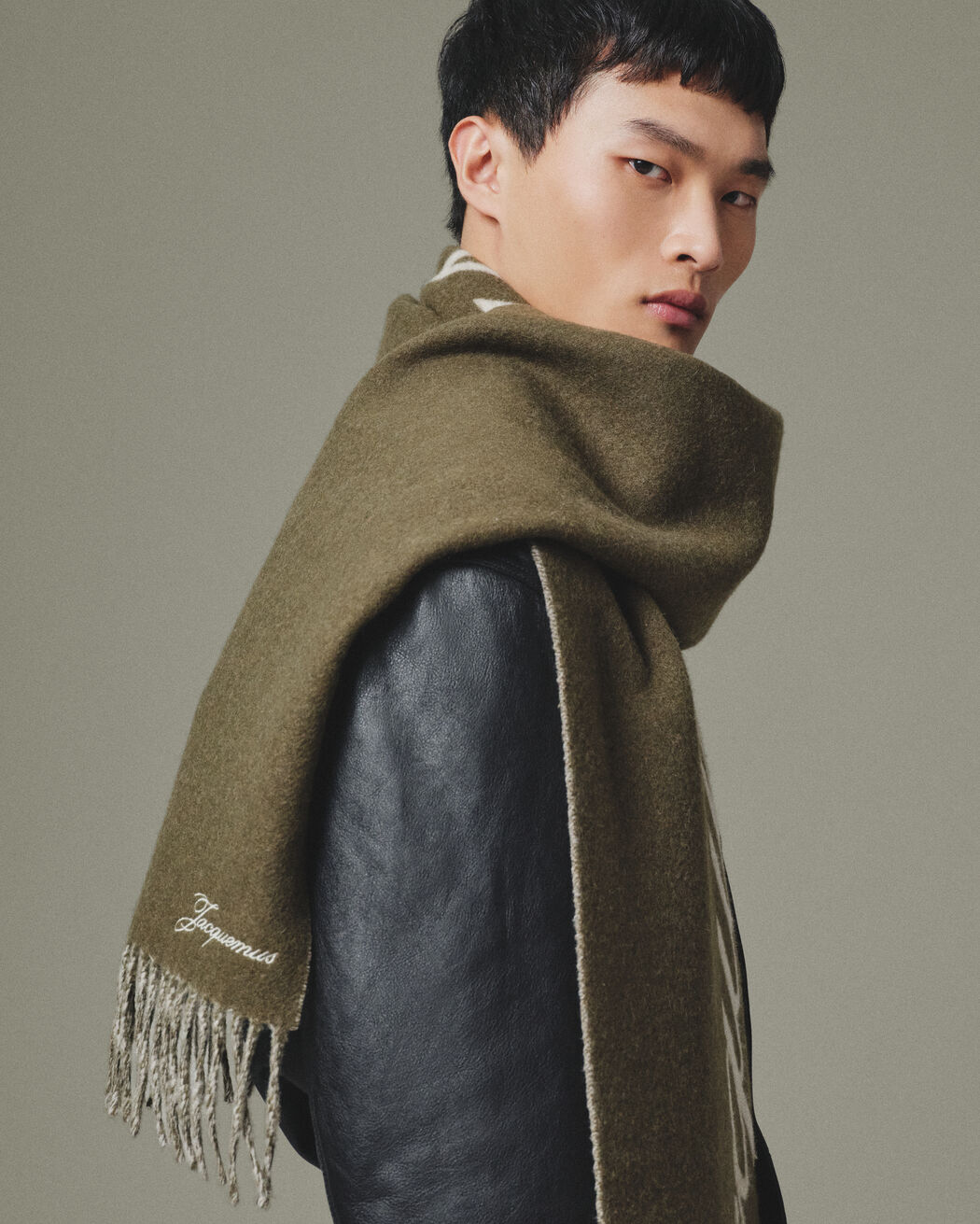 L Echarpe Atelier jacquemus l echarpe atelier