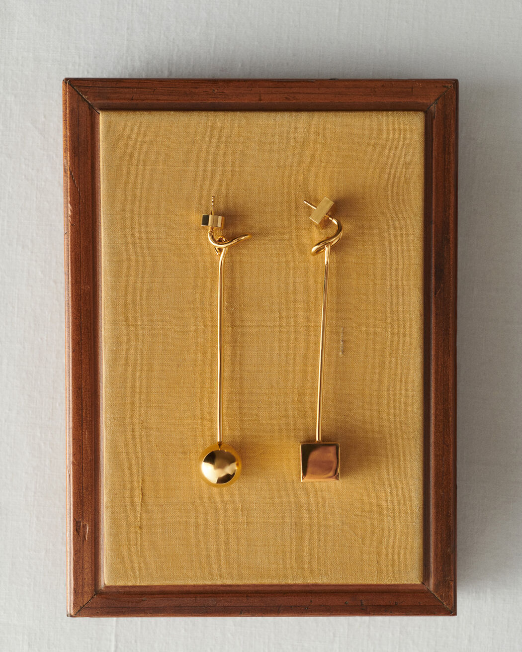 The Nodo earrings jacquemus the nodo earrings