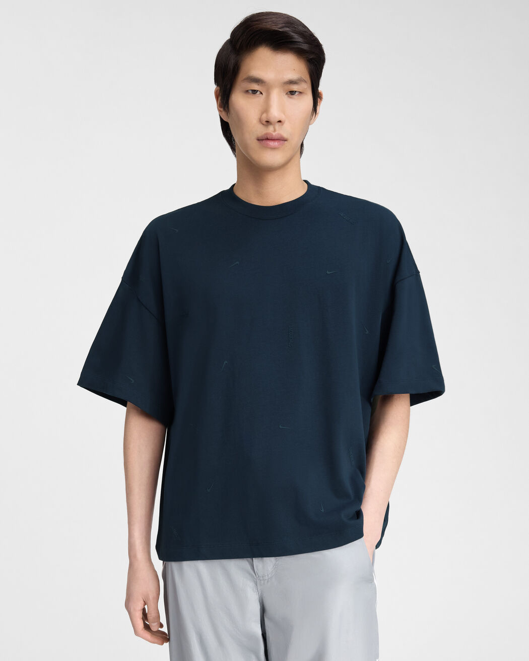 The JACQUEMUS+NIKE multi logo t-shirt the jacquemus nike multi logo t shirt