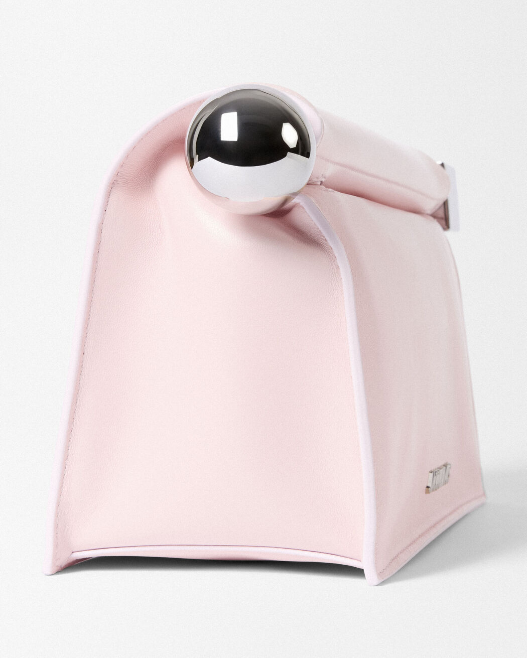 The Rond Carré clutch jacquemus the rond carr clutch