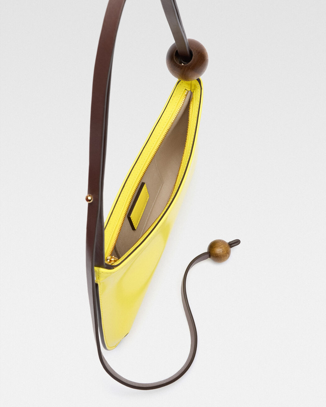 The Bisou Perle jacquemus the bisou perle