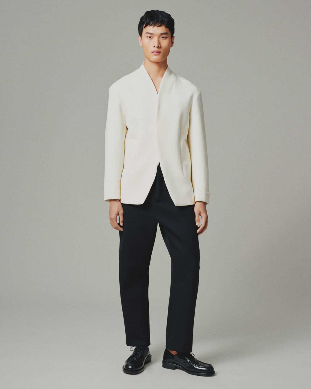 جاكيت The Bastide jacquemus جاكيت the bastide