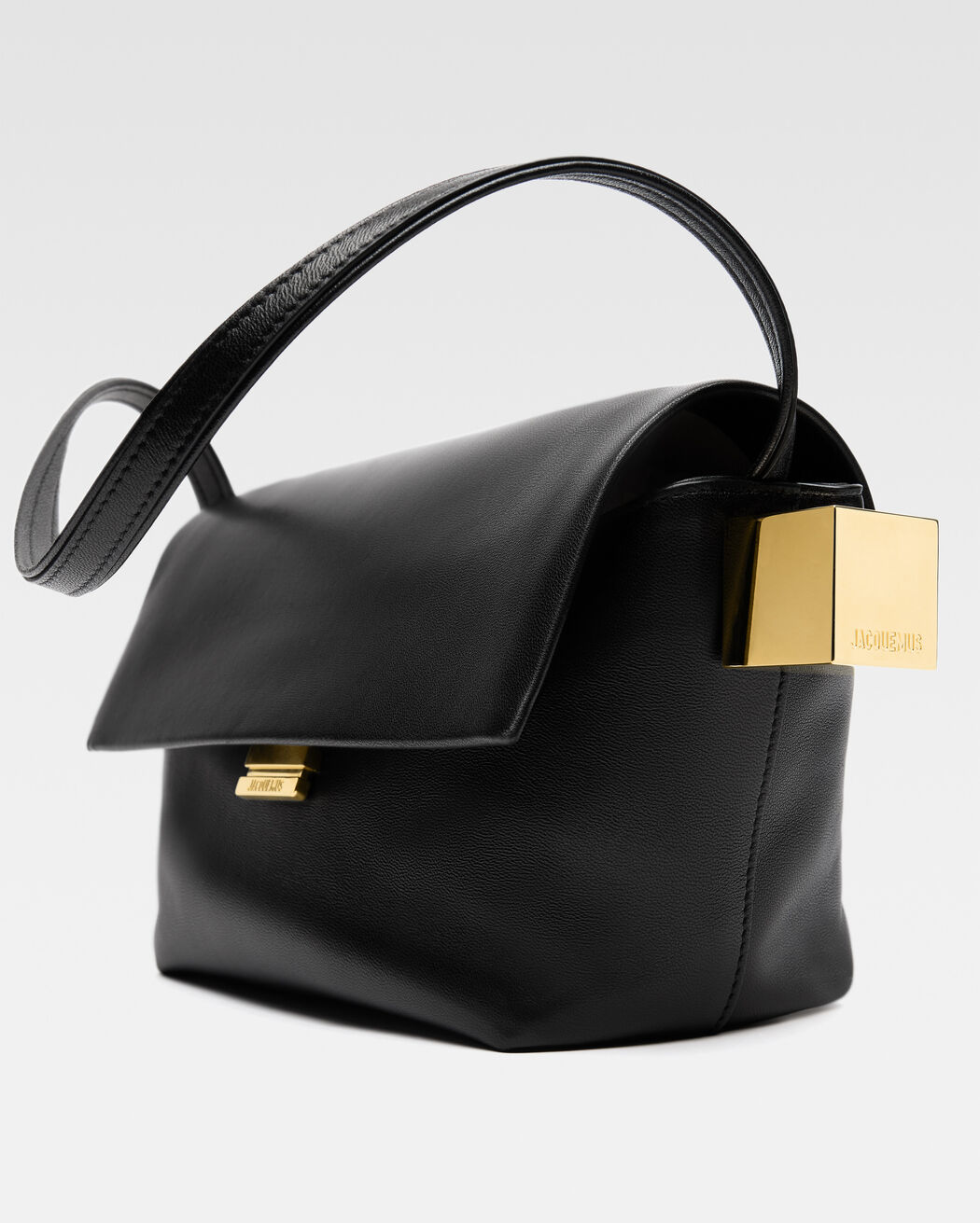 The Rond Carré jacquemus the rond carr