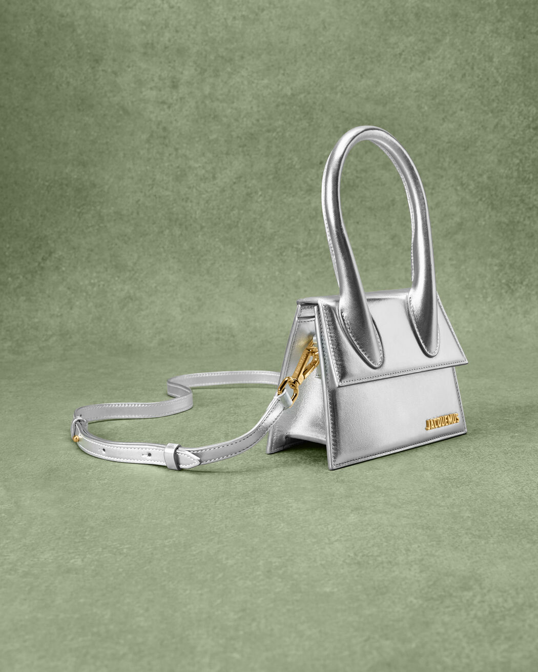 حقيبة The medium Chiquito jacquemus حقيبة the medium chiquito