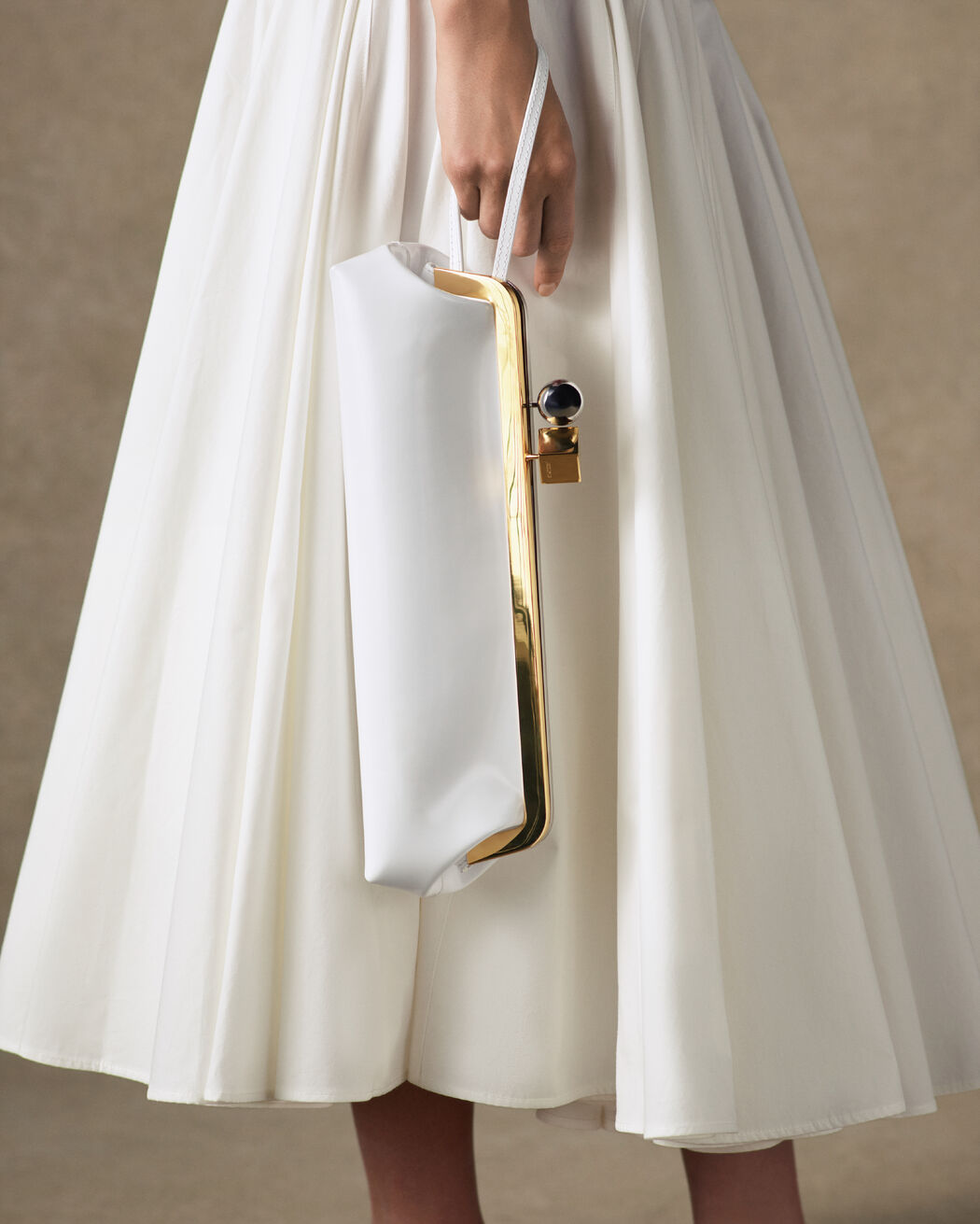 The Salon Clutch jacquemus the salon clutch