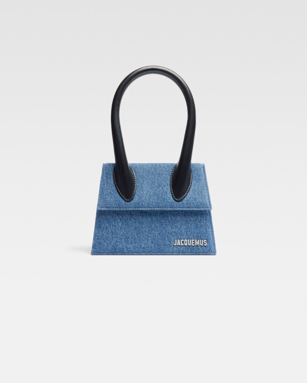 The medium Chiquito jacquemus the medium chiquito