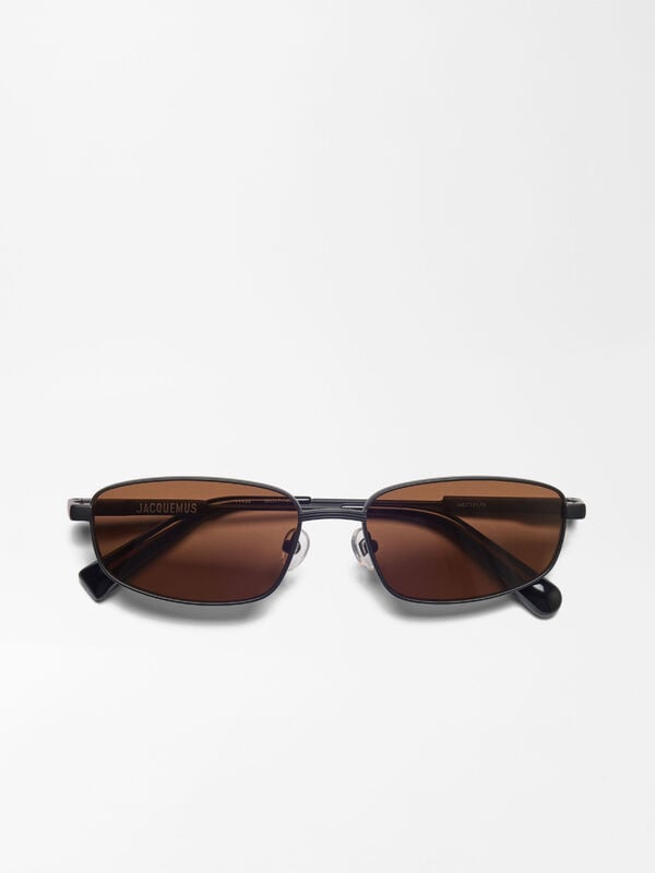 The Sera sunglasses
jacquemus the sera sunglasses