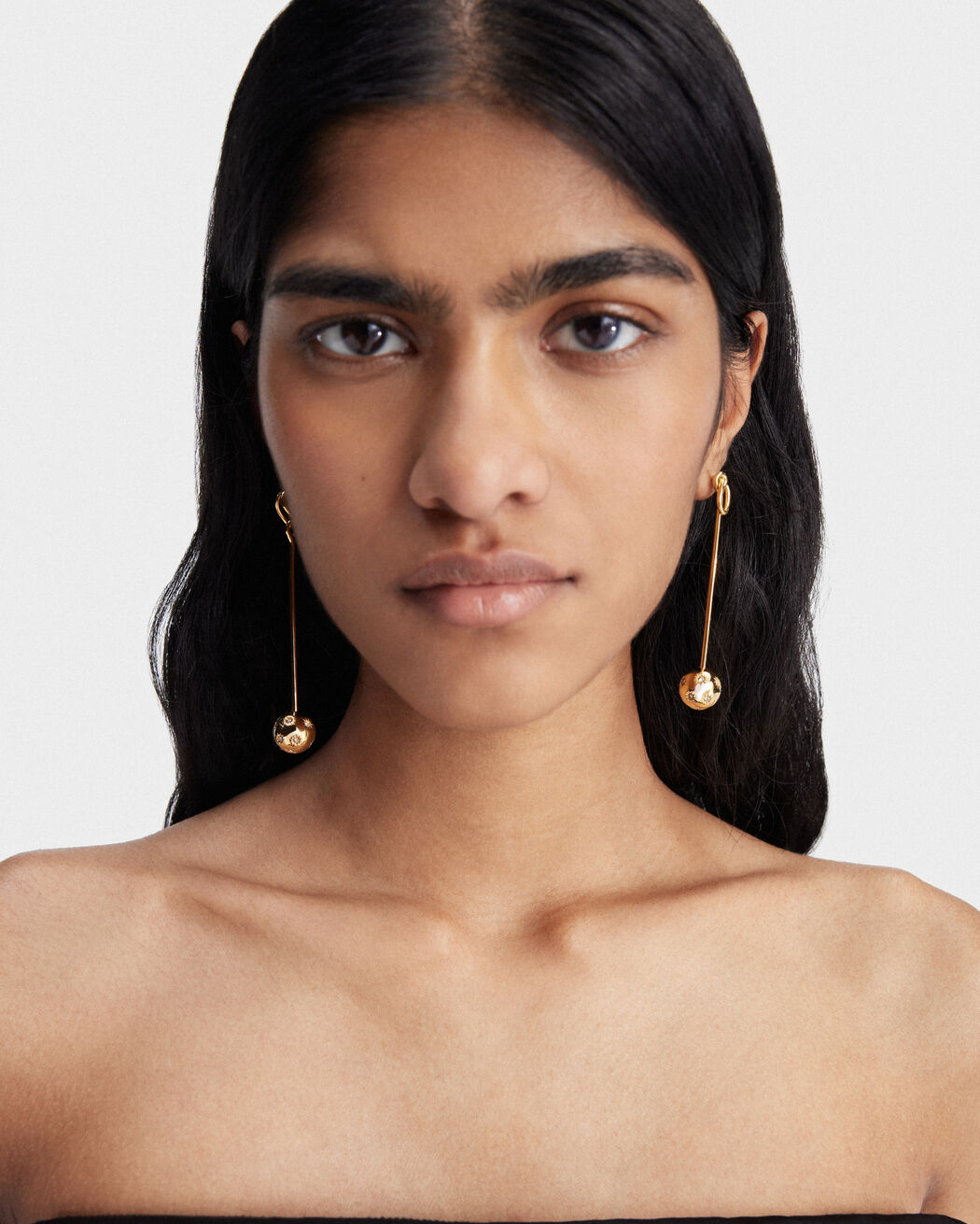 The Nodo earrings jacquemus the nodo earrings