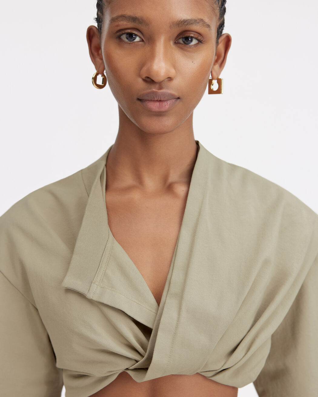 The Bahia cropped t-shirt jacquemus the bahia cropped t shirt