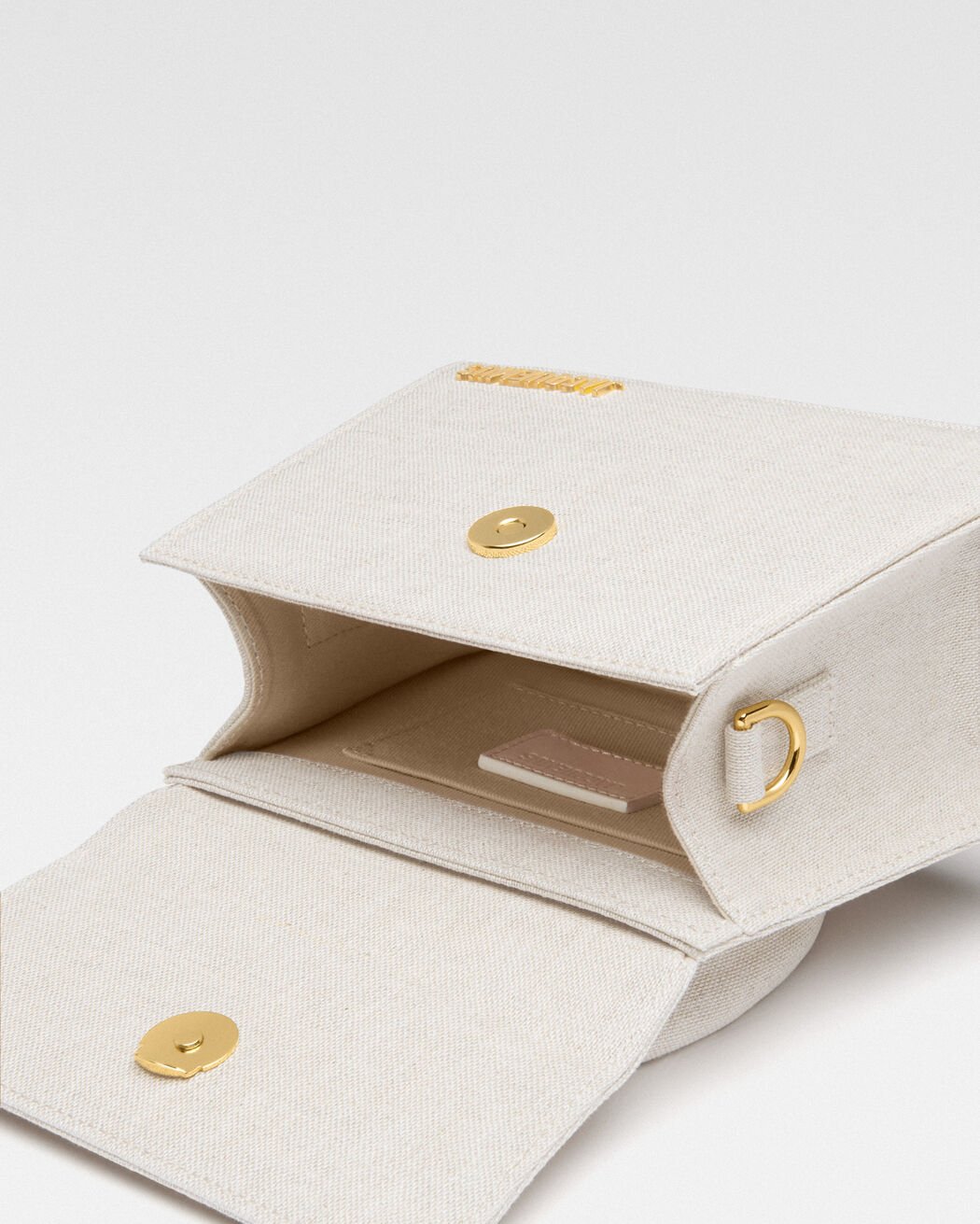 حقيبة The medium Chiquito jacquemus حقيبة the medium chiquito