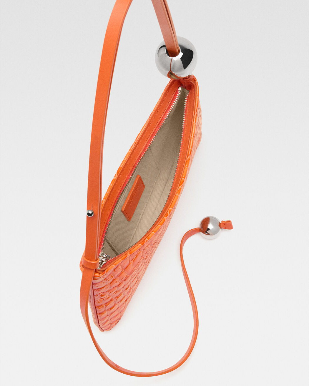 The Bisou Perle jacquemus the bisou perle