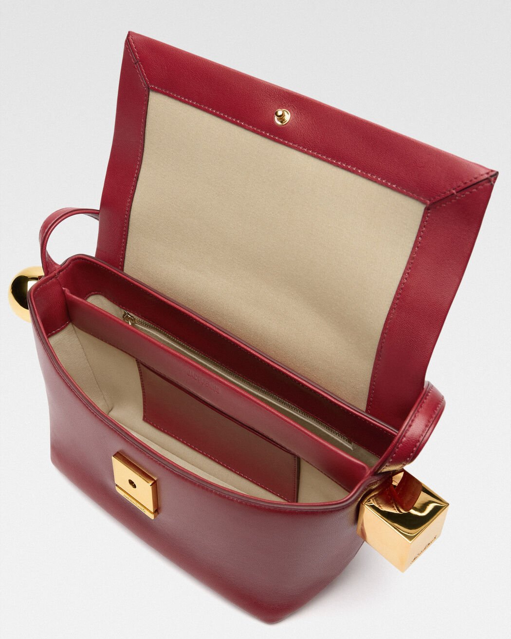 The Rond Carré jacquemus the rond carr