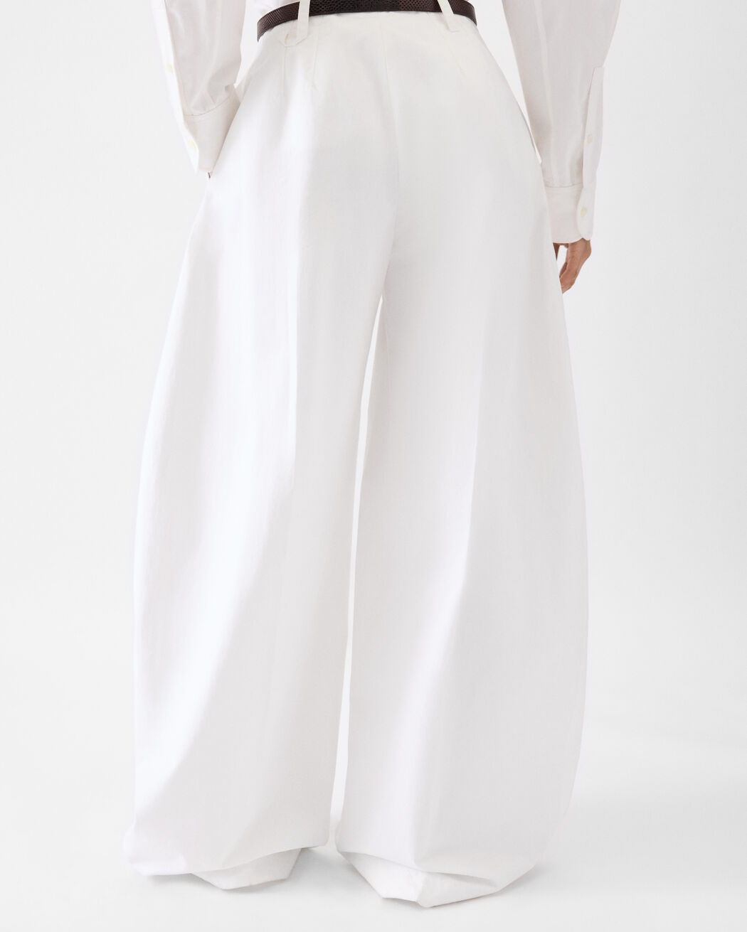 The wide Ovalo pants jacquemus the wide ovalo pants