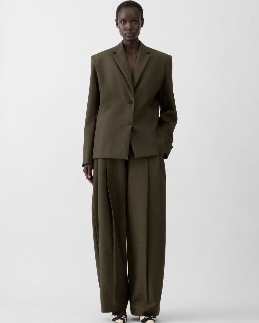 The Carrée jacket
jacquemus the carr e jacket