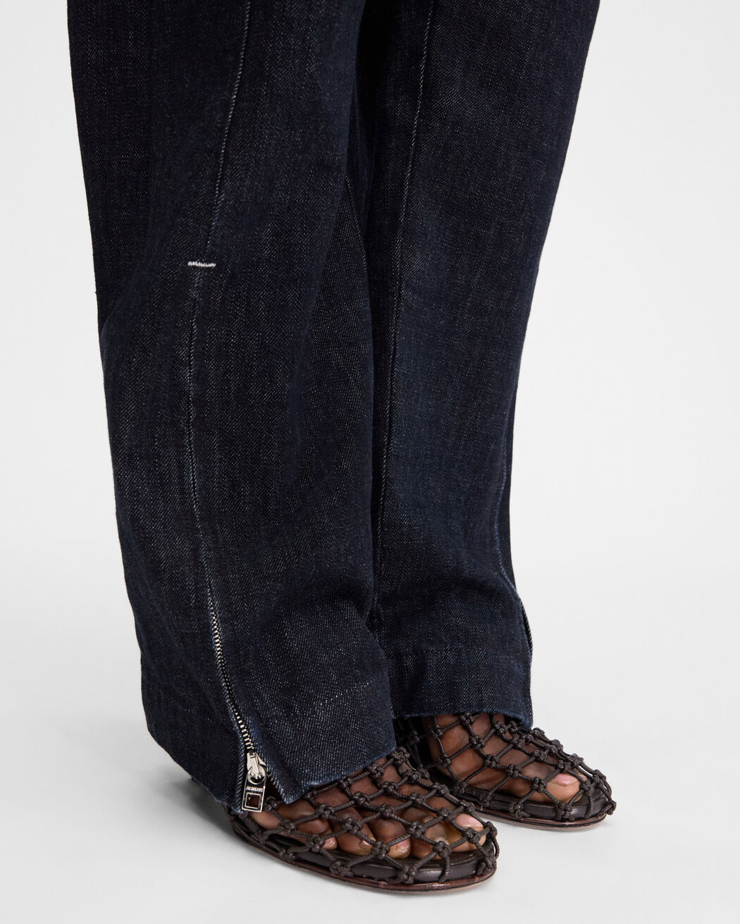 The de-Nîmes denim cargo pants jacquemus the de n mes denim cargo pants