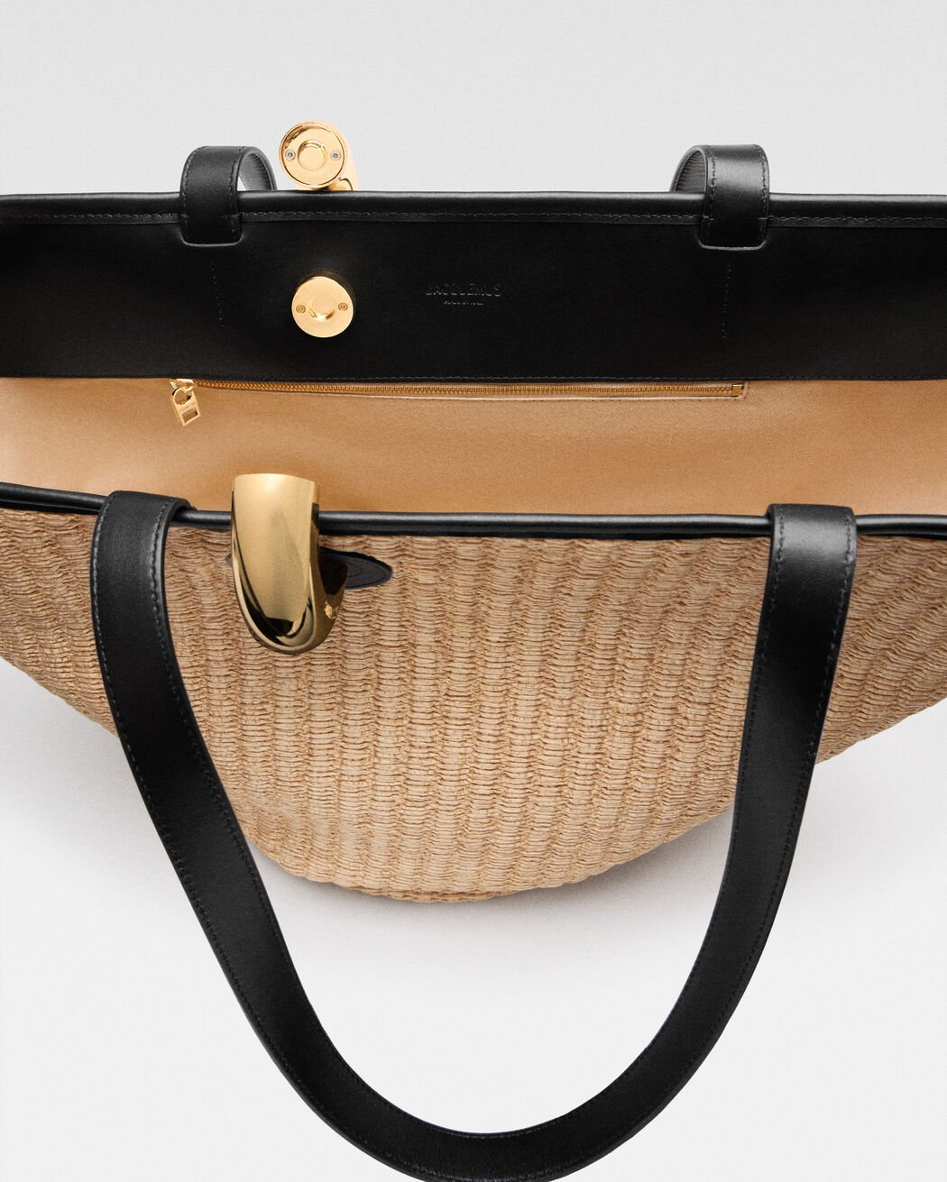 The small Bambola حقيبة jacquemus the small bambola حقيبة