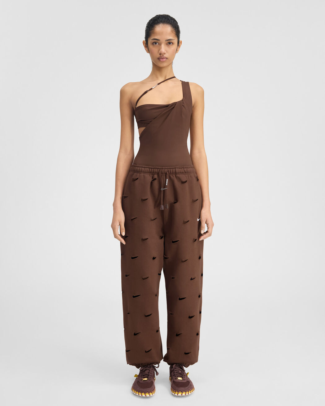 The Swoosh JACQUEMUS+NIKE track pants the swoosh jacquemus nike track pants