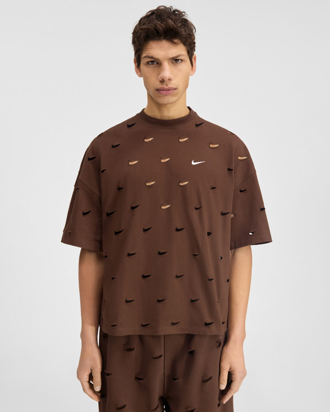 The Swoosh JACQUEMUS+NIKE t-shirt the swoosh jacquemus nike t shirt