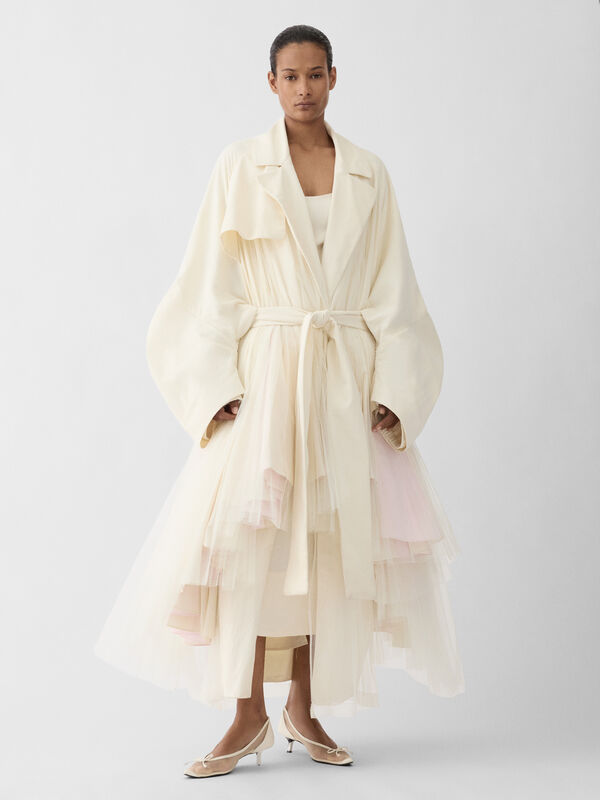 The Provençale trench coat jacquemus the proven ale trench coat